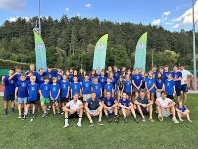 Akademia Sportu Gliwice. Treningi tenisa, obozy tenisowe dla dorosłych, rodzin i dzieci.